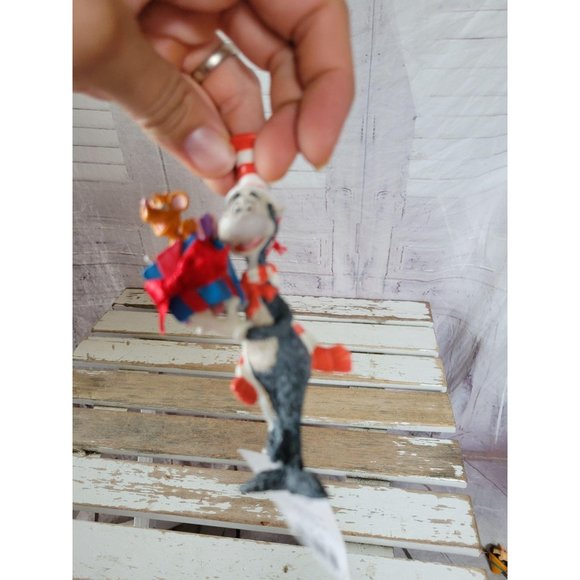 Midwest cannon falls Dr Seuss present ornament Xma - Picture 6 of 6